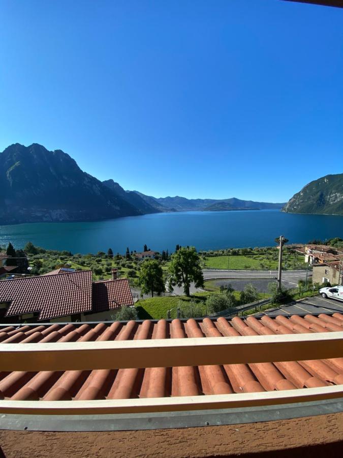 Happy Guest Apartments - Bella Vista Riva di Solto Luaran gambar